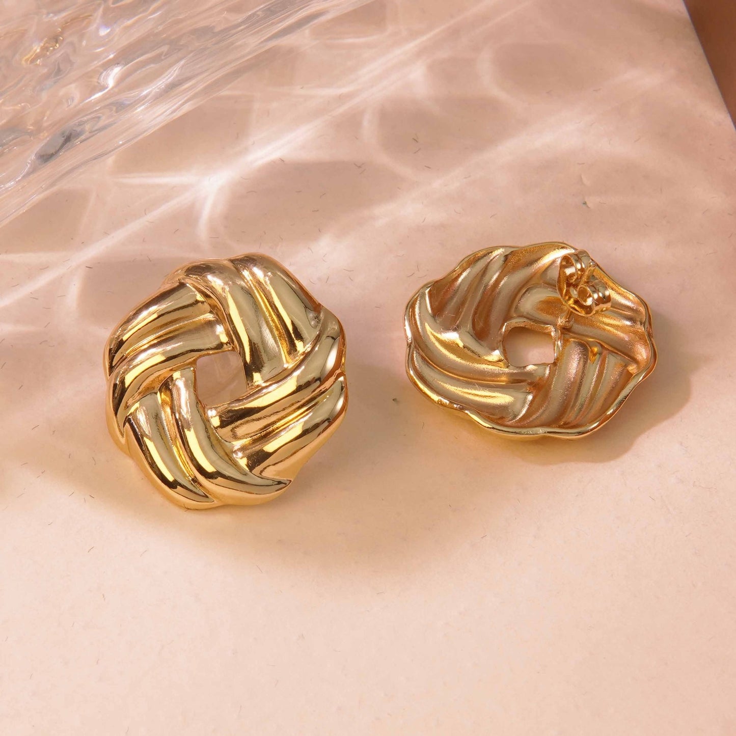 Boucles D'Oreilles Style Classique Géométrique Rond Évider Acier Inoxydable 304 Imitation Or