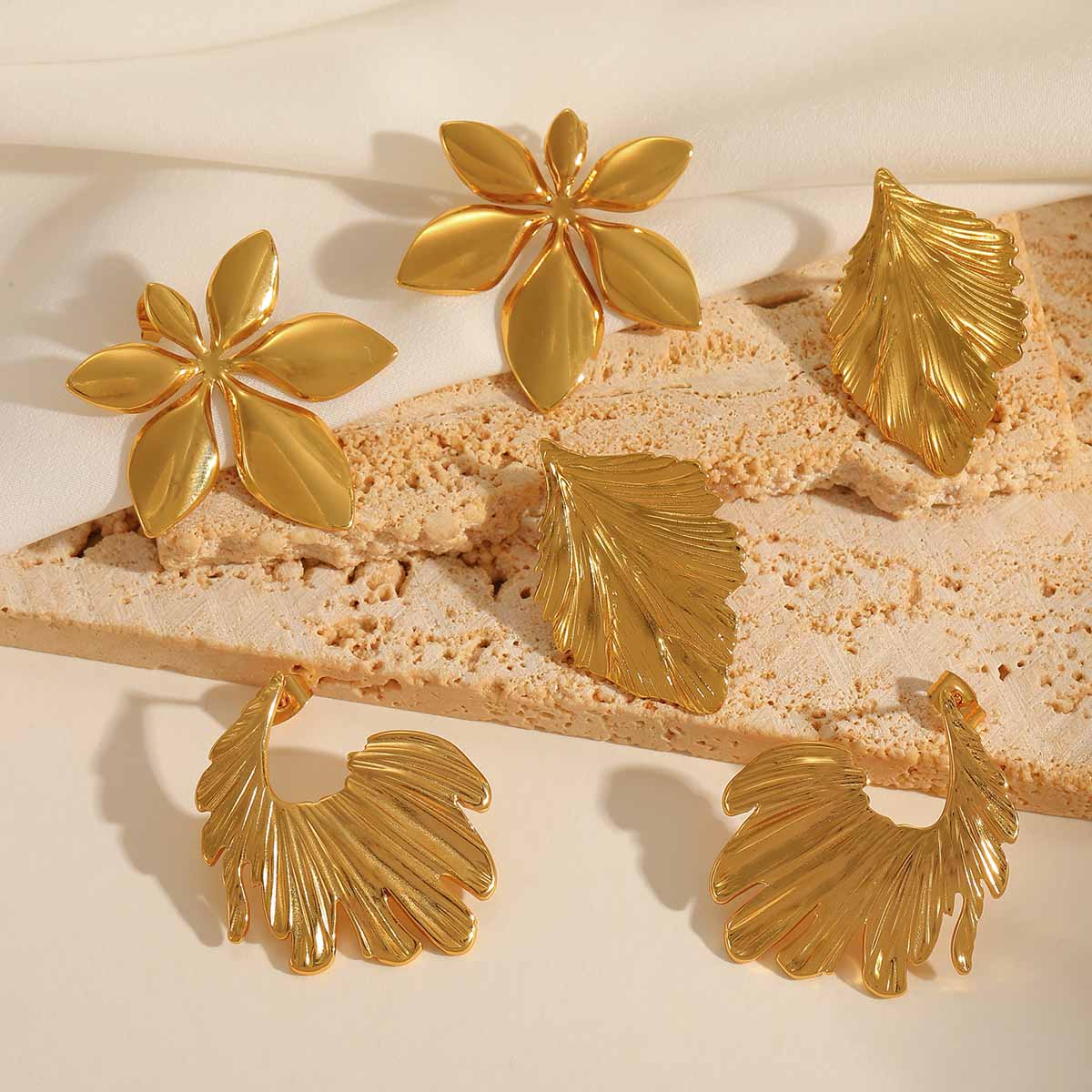 Boucles D'Oreilles Style Classique Irrégulier Feuilles Placage Acier Inoxydable 304 Plaqué Or 18K